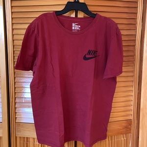 nike red t shirt athletic cut